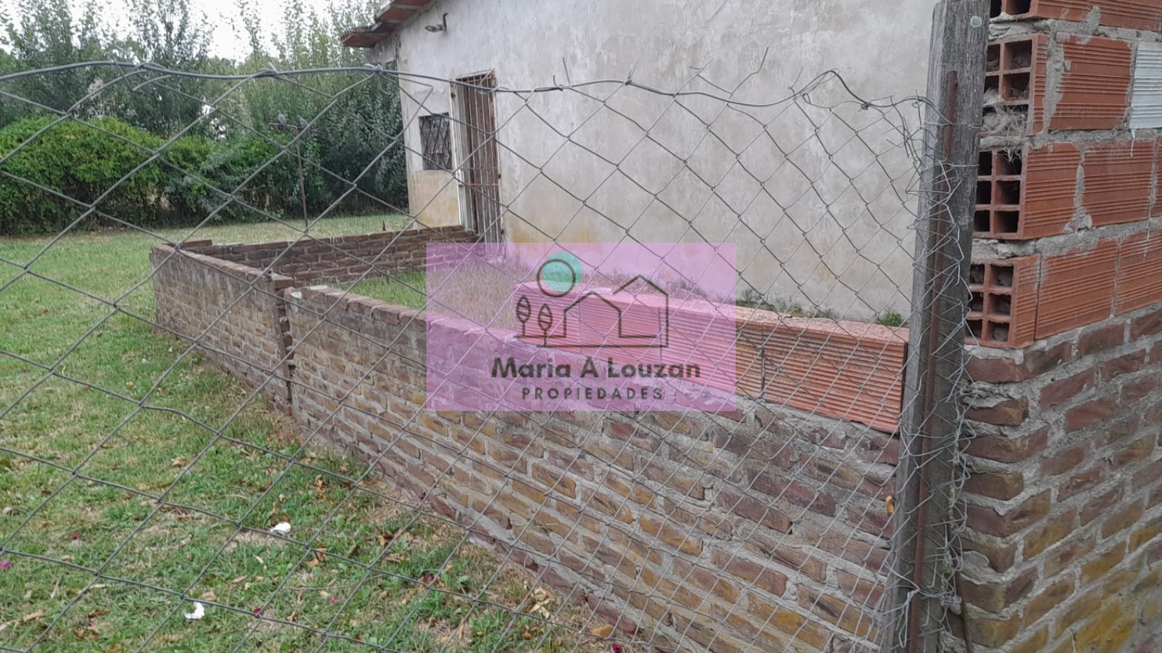 CASA CON MEJORAS- BARRIO  FELIX U CAMET-SANTA CLARA DEL MAR